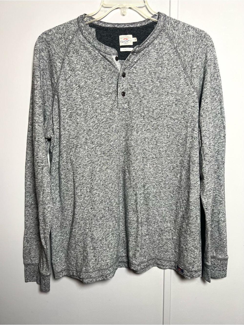 Faherty Men’s XL Gray Heathered Long Sleeve Henley Knit Shirt Organic Cotton